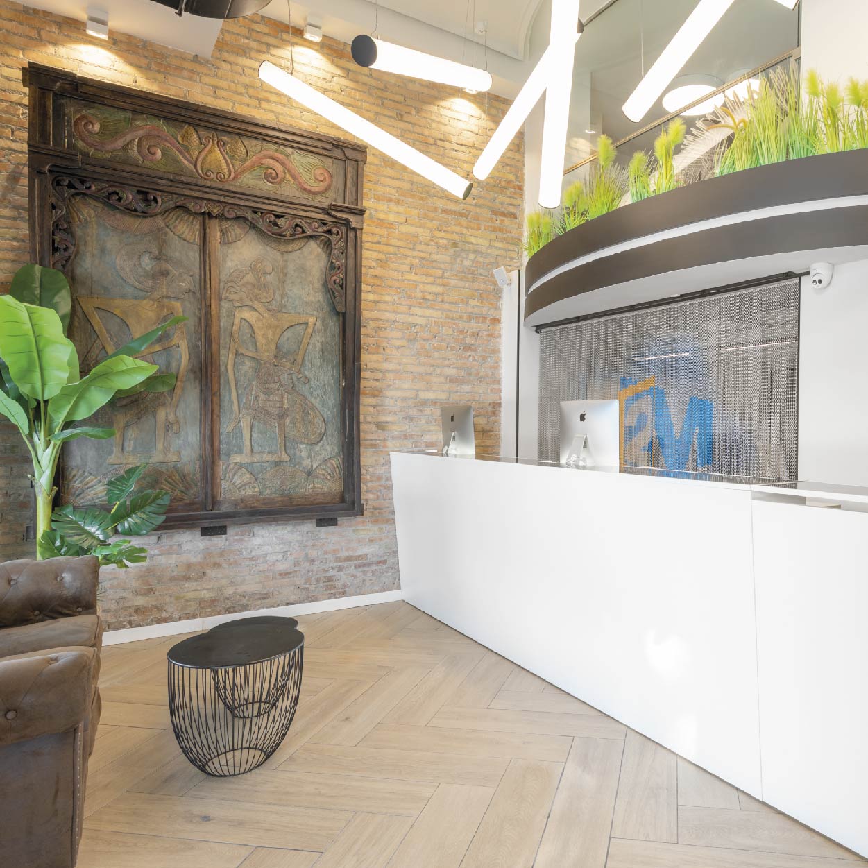 Comercio Holidays to Málaga reformado y diseñado por Libar