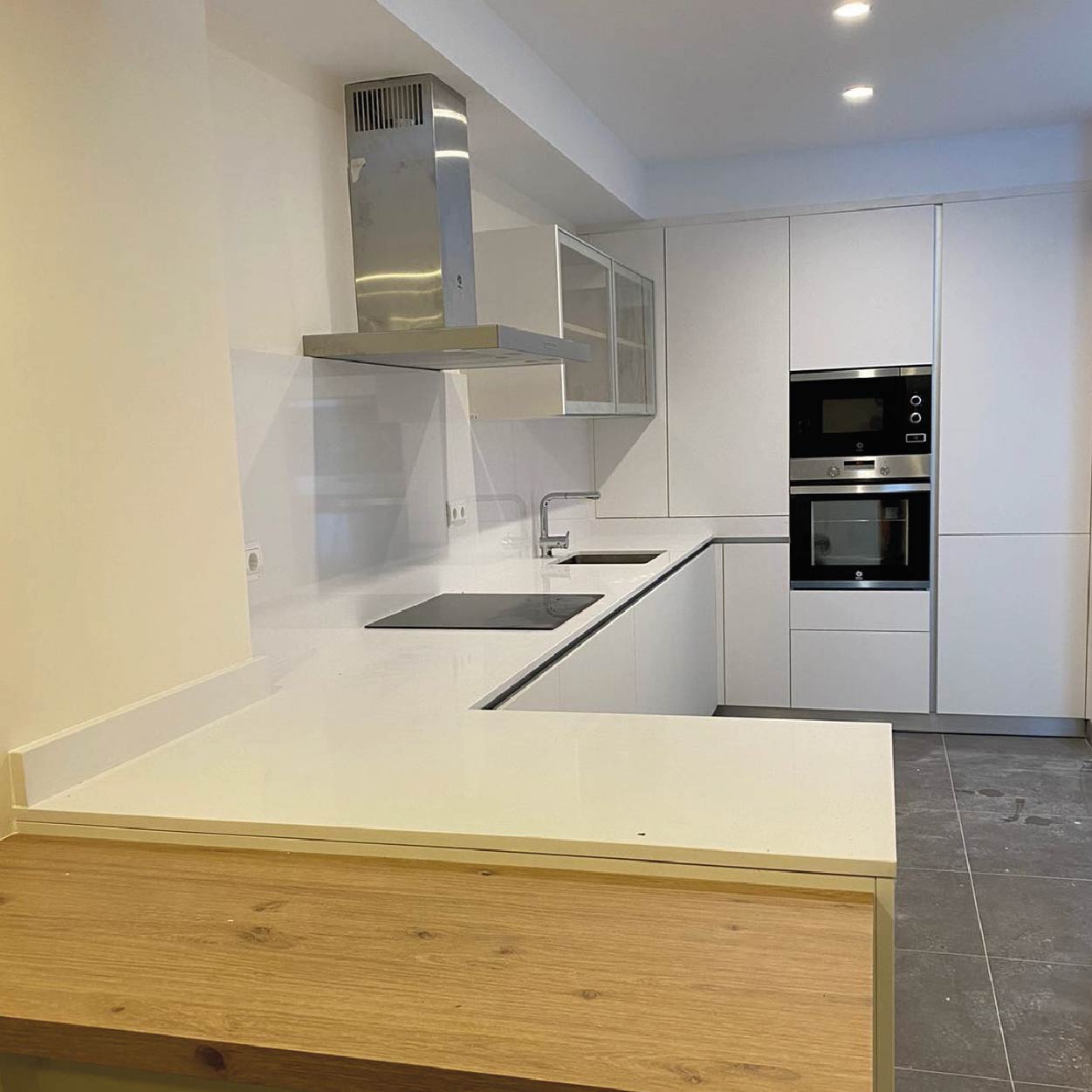 Vivienda unifamiliar reformada por Libar