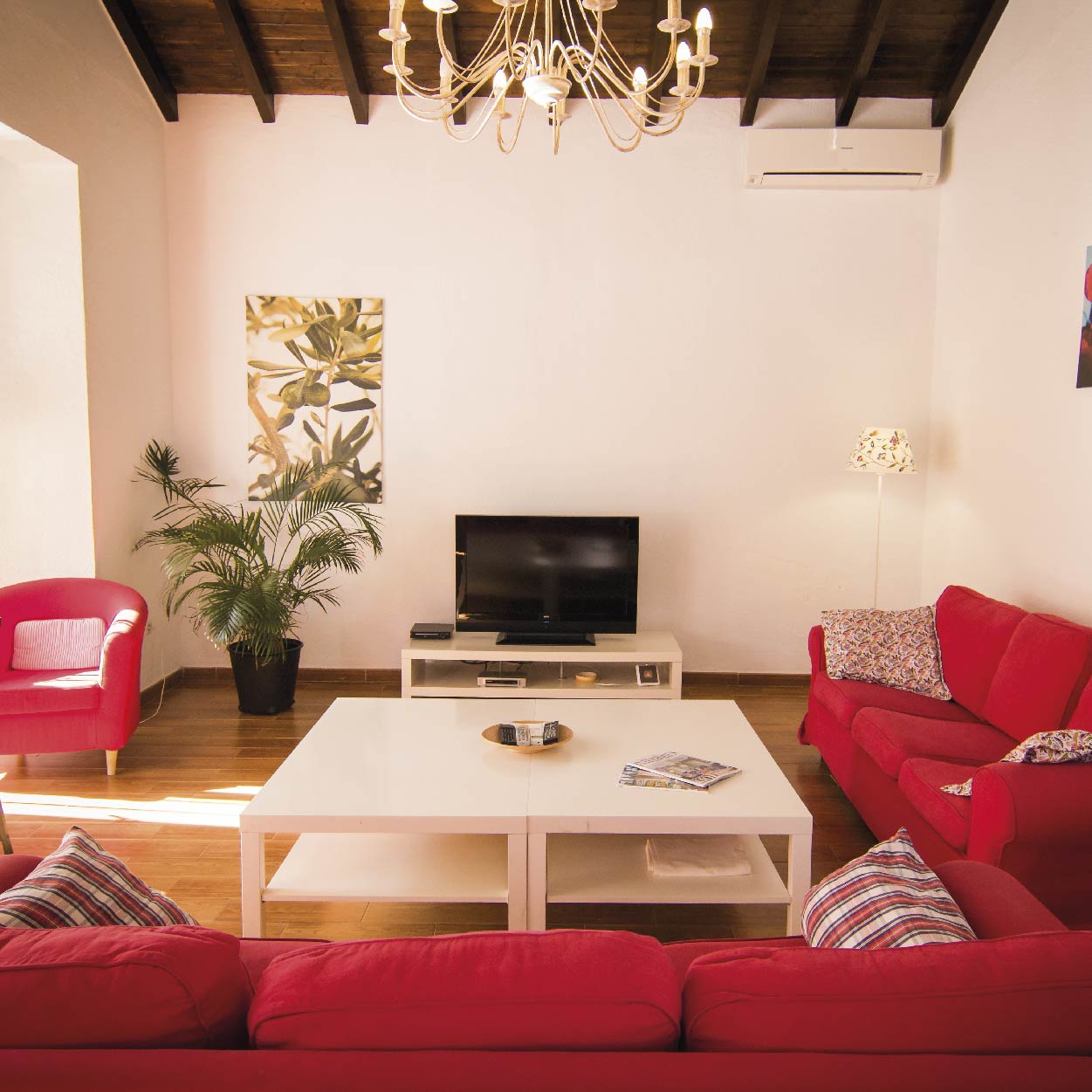 Villa reformada por Libar